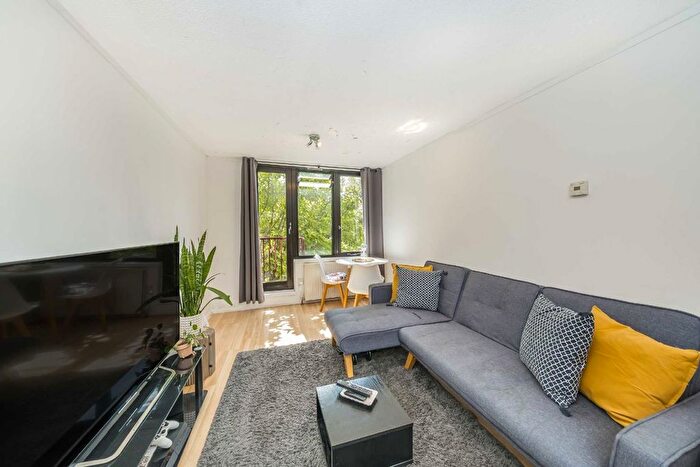 1 Bedroom Flat To Rent In Tavistock Crescent, North Kensington, W11