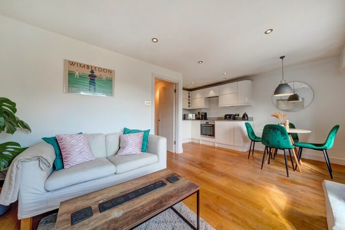 2 Bedroom Flat To Rent In Homefield Road, London, SW19