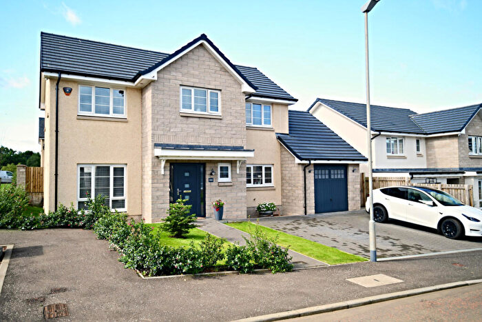 4 Bedroom Detached House For Sale In Westwood Court, Irvine, KA11
