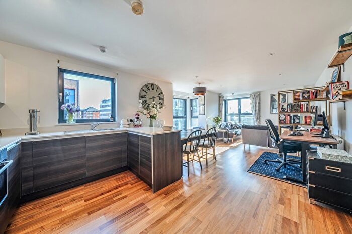 2 Bedroom Flat For Sale In Stanley Road, Wimbledon, London, SW19