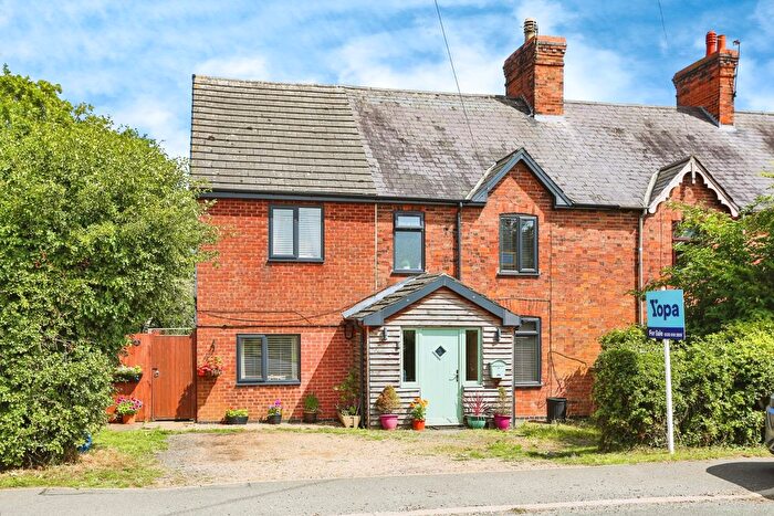 4 Bedroom Semi-Detached House For Sale In Ashwell Road, Oakham, LE15