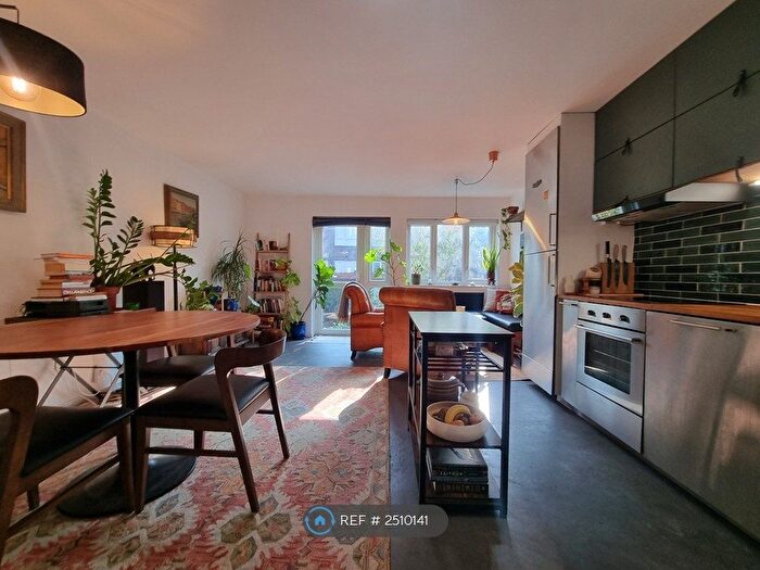 1 Bedroom Flat To Rent In Shepherdess Walk, London, N1