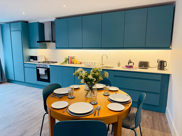 2 Bedroom Apartment To Rent In Apartment - Longbrook Street, Exeter, EX4