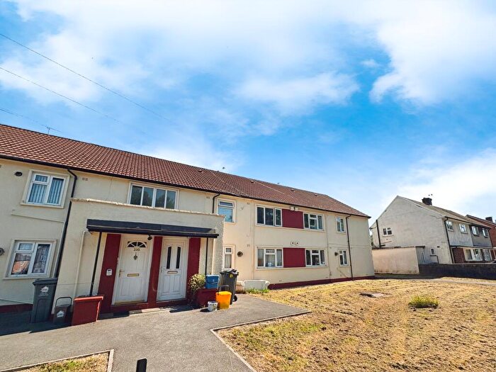 2 Bedroom Flat To Rent In Heol Trelai, Cardiff, CF5