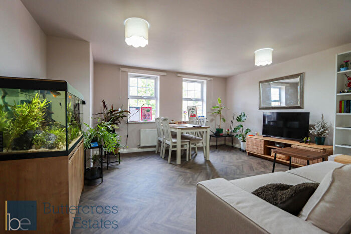 2 Bedroom Flat To Rent In Barrows Gate, Newark, NG24