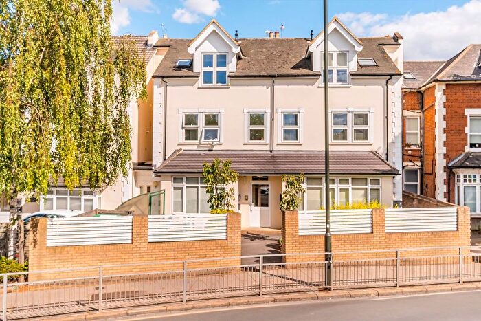 2 Bedroom Flat For Sale In Merton Road, Wimbledon, SW19
