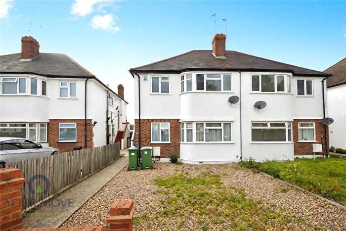 2 Bedroom Flat To Rent In Russell Close, Bexleyheath, Kent, DA7