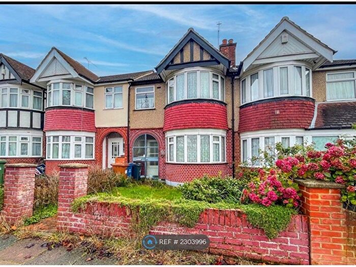 4 Bedroom Terraced House To Rent In Kings Road, Harrow, HA2