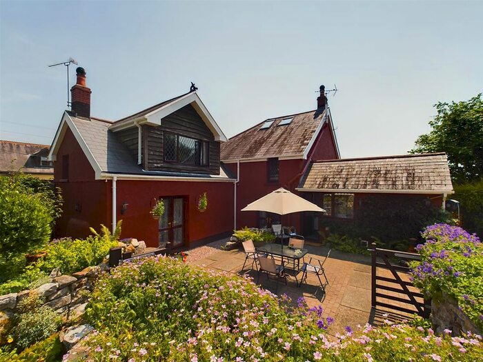 3 Bedroom Detached House For Sale In Four Roads, Kidwelly, SA17