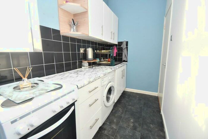 1 Bedroom Apartment To Rent In Victoria Road North, Southsea, PO5