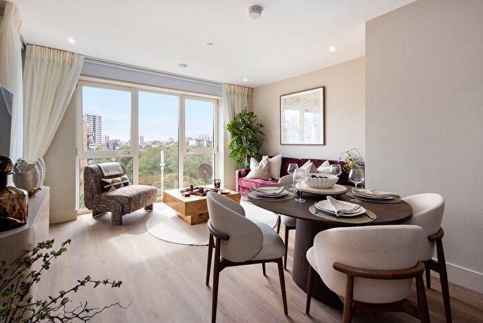 1 Bedroom Studio For Sale In Bow Common Lane, Bow, E3