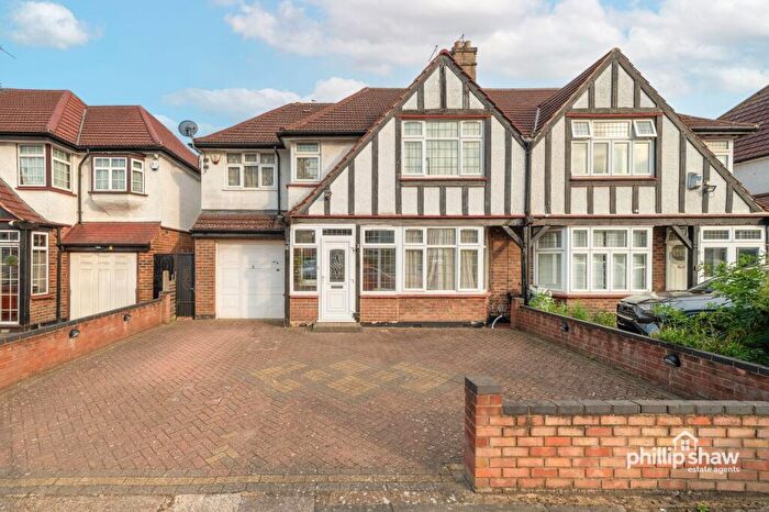 5 Bedroom Semi-Detached House For Sale In Redhill Drive, Edgware, HA8