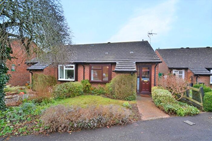 2 Bedroom Semi-Detached Bungalow To Rent In Badger Farm, SO22
