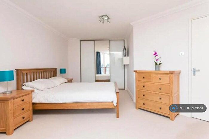 1 Bedroom Flat To Rent In Tradewinds Court, London, E1W