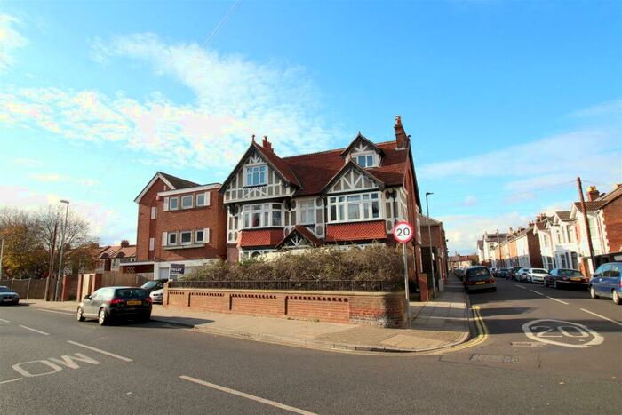 Studio To Rent In Waverley Road, Southsea, PO5