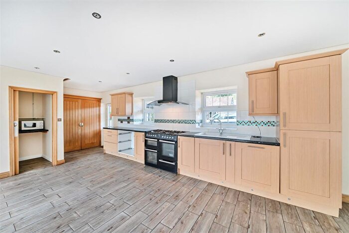 3 Bedroom End Of Terrace House For Sale In Redbridge Farm, Dolmans Hill, Lytchett Matravers, BH16