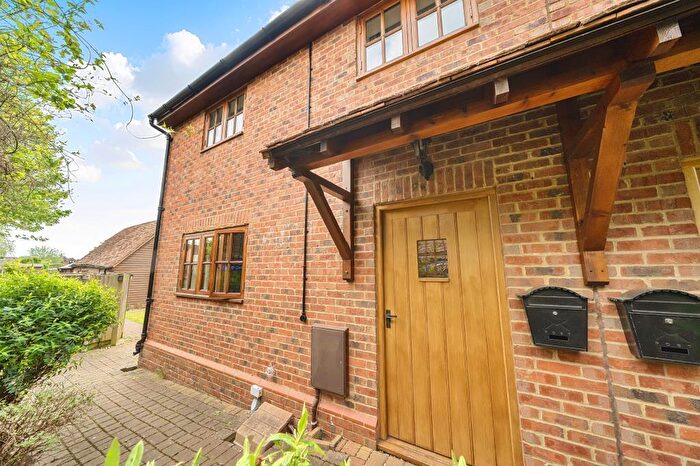 2 Bedroom End Of Terrace House For Sale In White Horse Mews, Thame, OX9