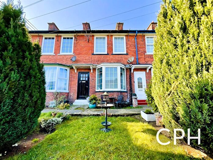 2 Bedroom Property For Sale In Mount Cottages, Seamer Road, Scarborough, YO12