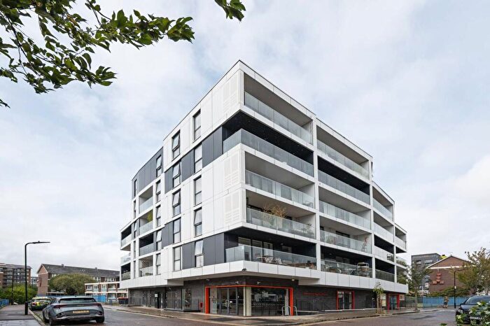 2 Bedroom Flat For Sale In Daley Street, Homerton, London, E9