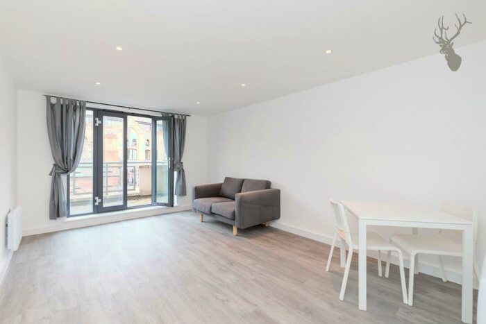 1 Bedroom Flat To Rent In Fairfield Road, Bow, London, E3
