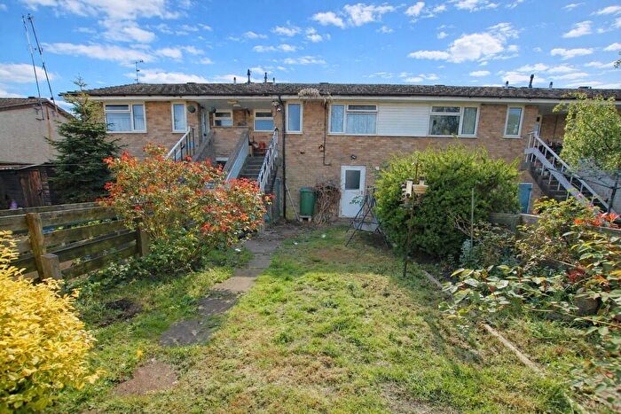 1 Bedroom Maisonette To Rent In Stockbreach Close, Hatfield, AL10