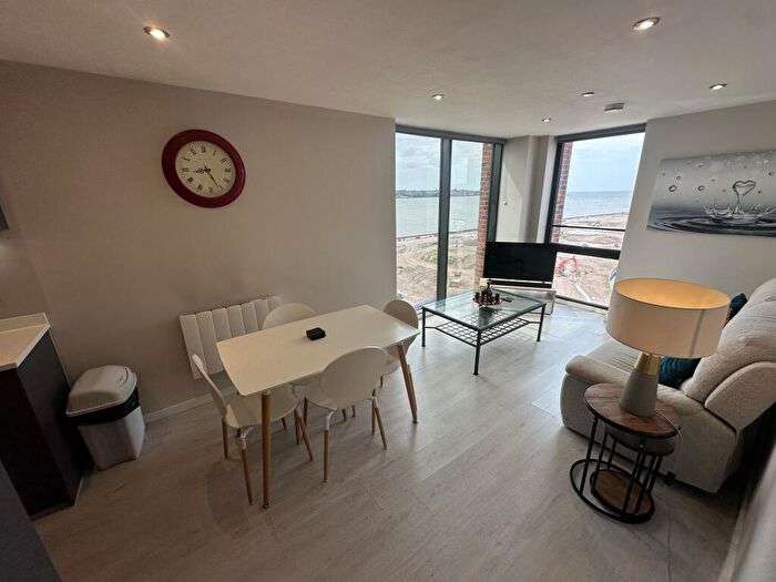 2 Bedroom Apartment To Rent In Park Central, L3