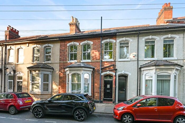 4 Bedroom Terraced House For Sale In Gratton Terrace, London, NW2