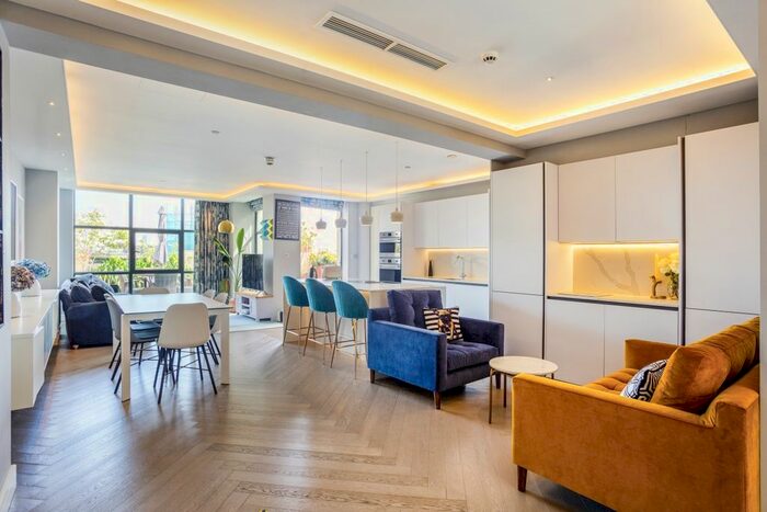 2 Bedroom Flat To Rent In Warple Way, London, W3