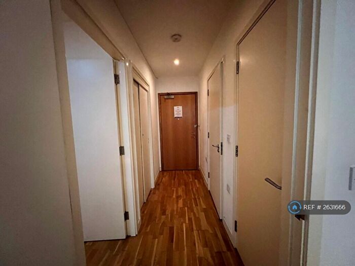 1 Bedroom Flat To Rent In Piccadilly Place, Manchester, M1