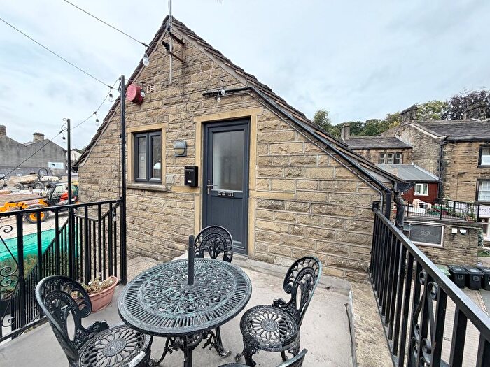 1 Bedroom Flat To Rent In Victoria Street, Holmfirth, West Yorkshire, HD9