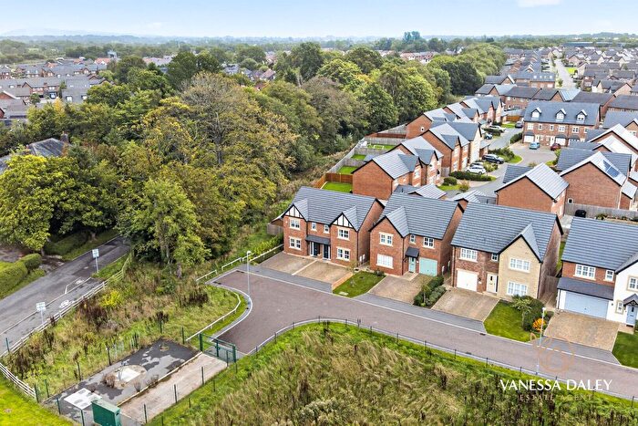 3 Bedroom Semi Detached House For Sale In Pipit Grove, Preston, PR2