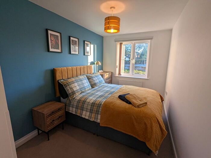 2 Bedroom Flat To Rent In Brinklow Road, Coventry, CV3