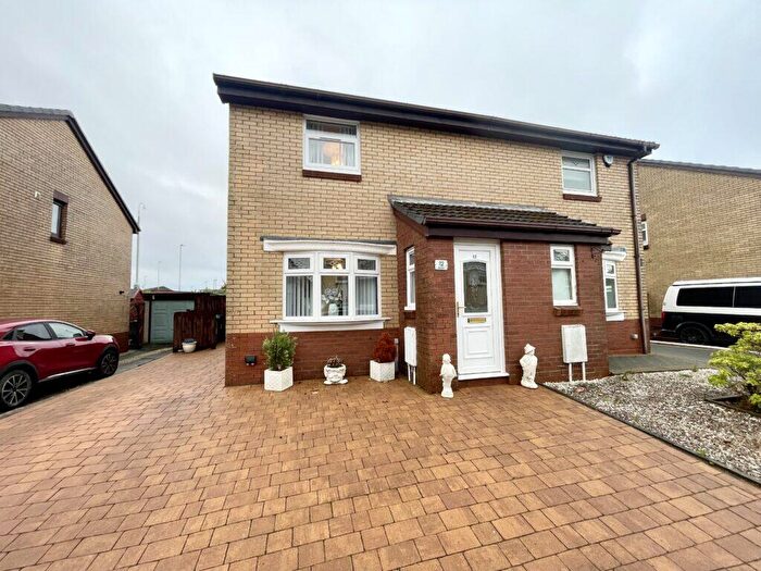 3 Bedroom Semi-detached Villa For Sale In Braedale Ave, Airdrie, ML6