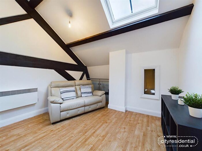 1 Bedroom Apartment To Rent In Westminster Chambers, Crosshall Street, L1