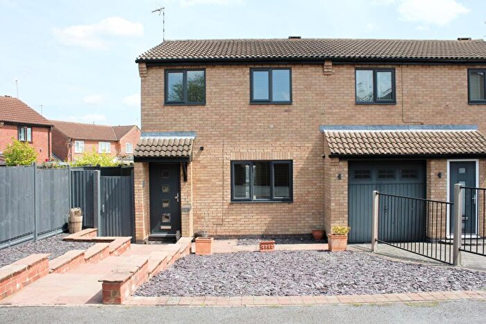 3 Bedroom Semi-Detached House For Sale In Saxondale Road, Wigston, LE18