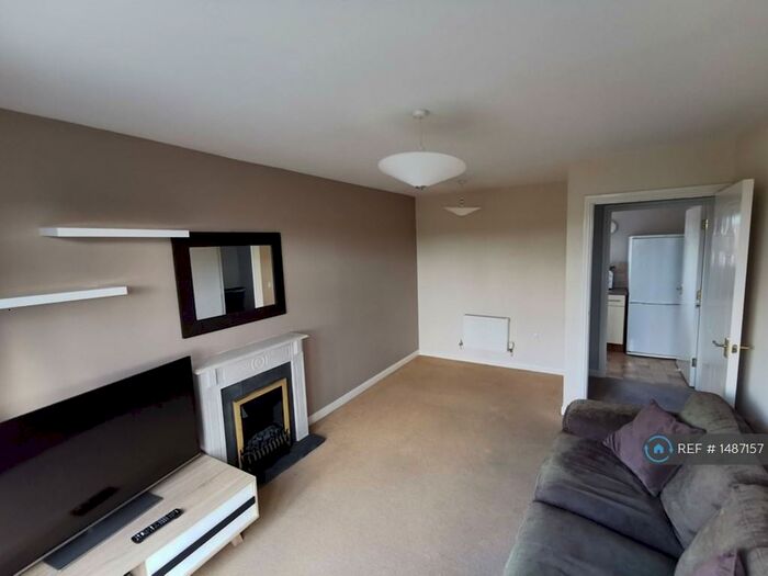 2 Bedroom Flat To Rent In Heinz Burt Close, Eastleigh, SO50