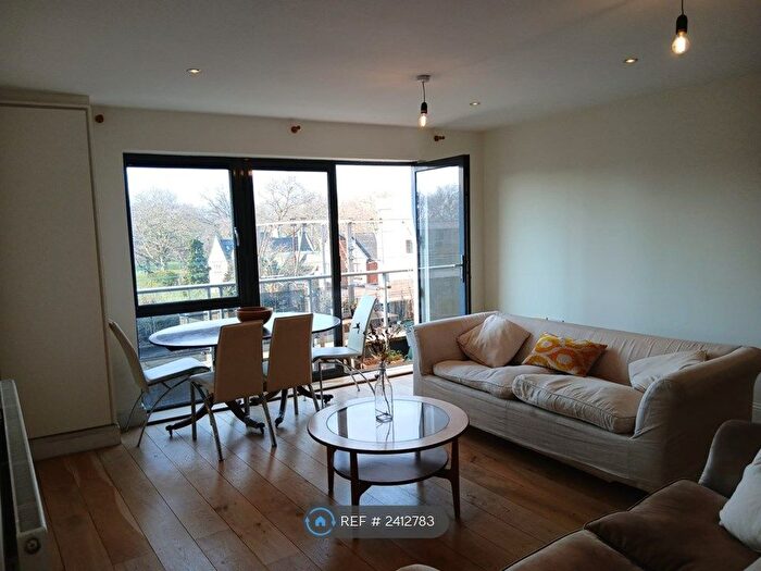 2 Bedroom Flat To Rent In Ment House, London, E8