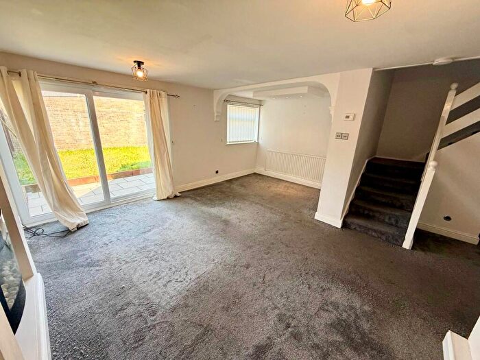 3 Bedroom End Of Terrace House To Rent In Horsley Road, Washington, NE38