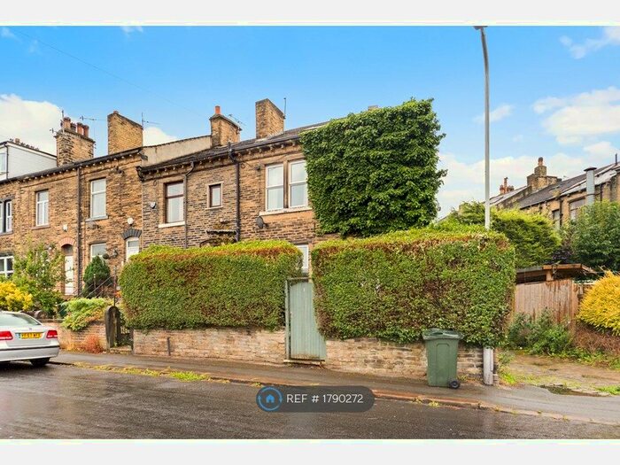 2 Bedroom End Of Terrace House To Rent In Cavendish Road, Idle, Bradford, BD10