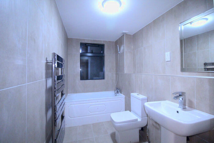 3 Bedroom Flat To Rent In Charter House, High Road, IG1