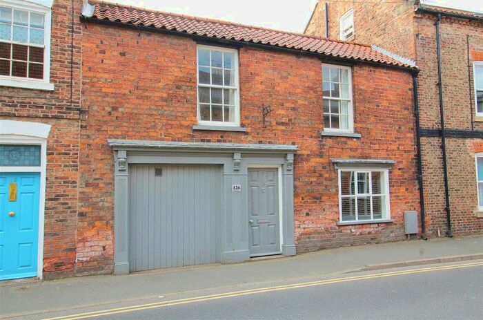 2 Bedroom Terraced House To Rent In Bridgegate, Howden, Goole, DN14