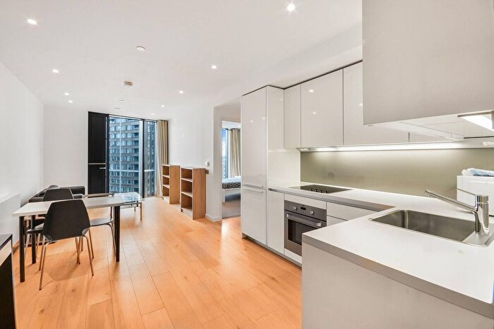 1 Bedroom Flat To Rent In Walworth Road, Elephant And Castle, London, SE1