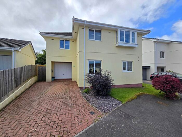 4 Bedroom Detached House For Sale In Gifford Close, Hartland, EX39