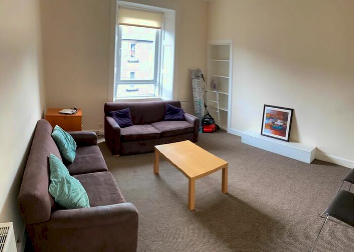 3 Bedroom Flat To Rent In Bruce Street, Stirling Town, Stirling, FK8