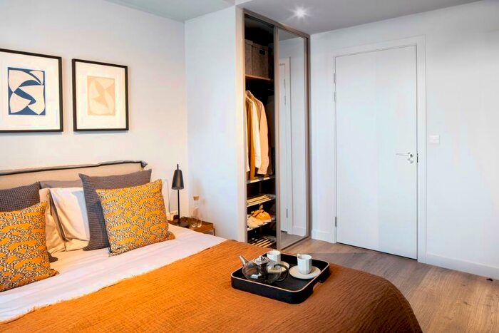 2 Bedroom Apartment To Rent In Wharf Approach, Leeds, West Yorkshire, LS1