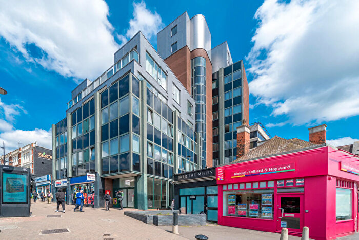 2 Bedroom Apartment For Sale In High Street, BR1