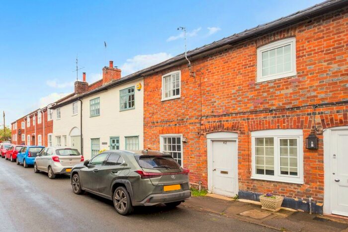 2 Bedroom House To Rent In High Street Ramsbury, SN8