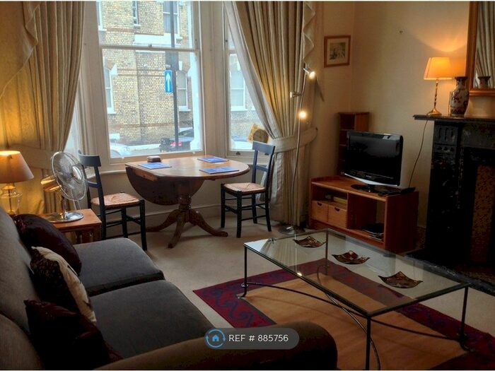 2 Bedroom Flat To Rent In Gunterstone Rad, London, W14