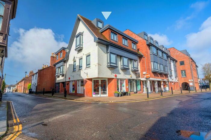 2 Bedroom Apartment To Rent In Church Lane, Christchurch, Bournemouth, BH23