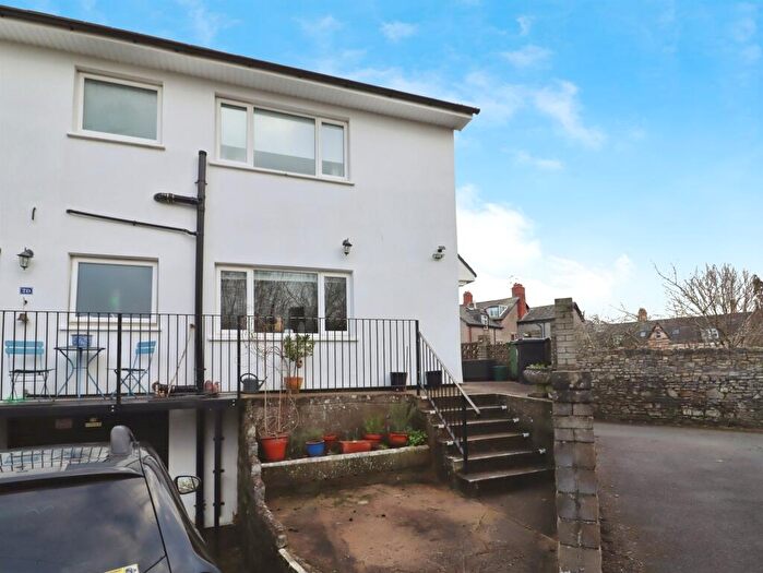 2 Bedroom Flat For Sale In Church Avenue, Penarth, CF64